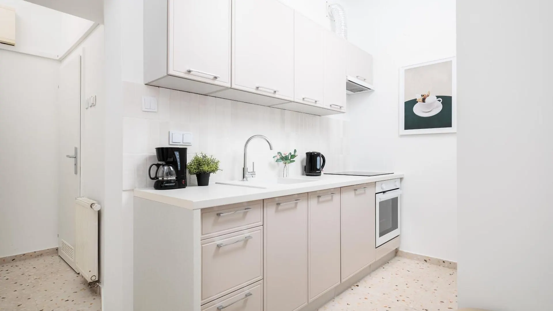 Retro Glamour With A Modern Edge - By Upstairs 크라쿠프 아파트