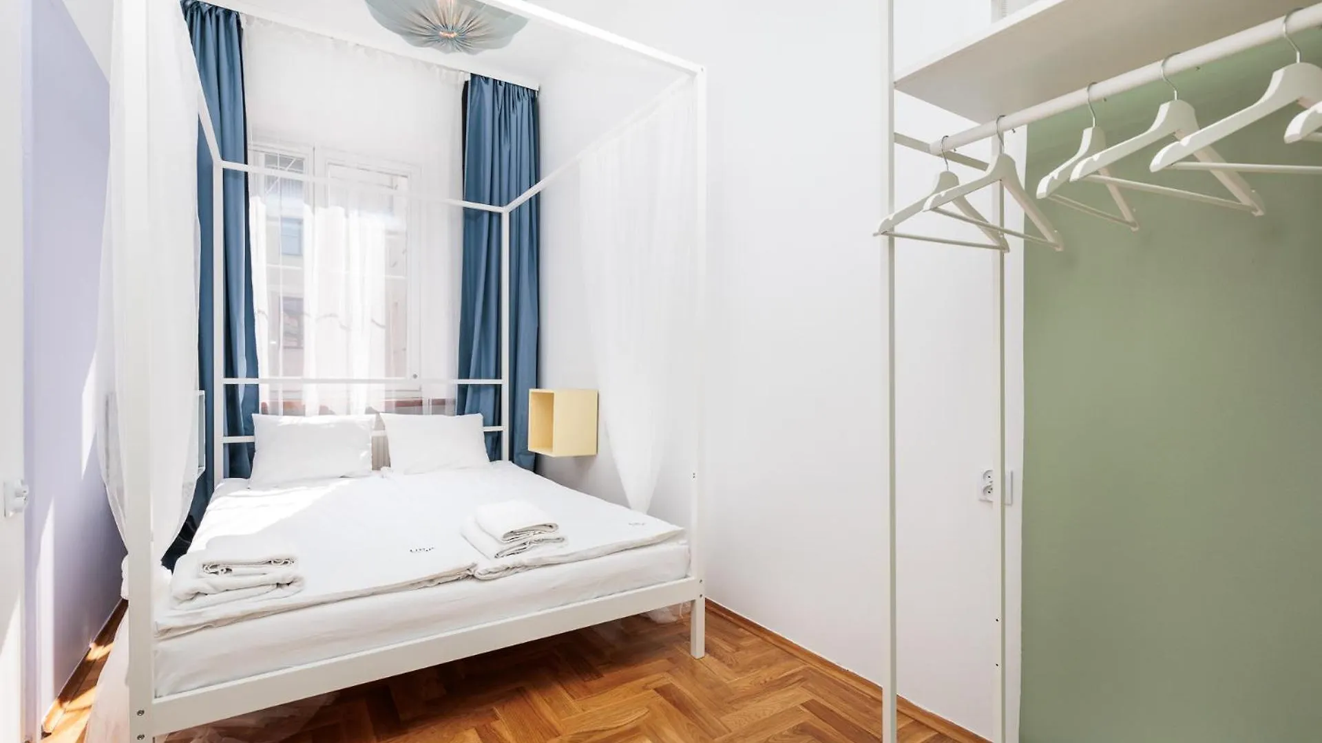 Retro Glamour With A Modern Edge - By Upstairs Krakow