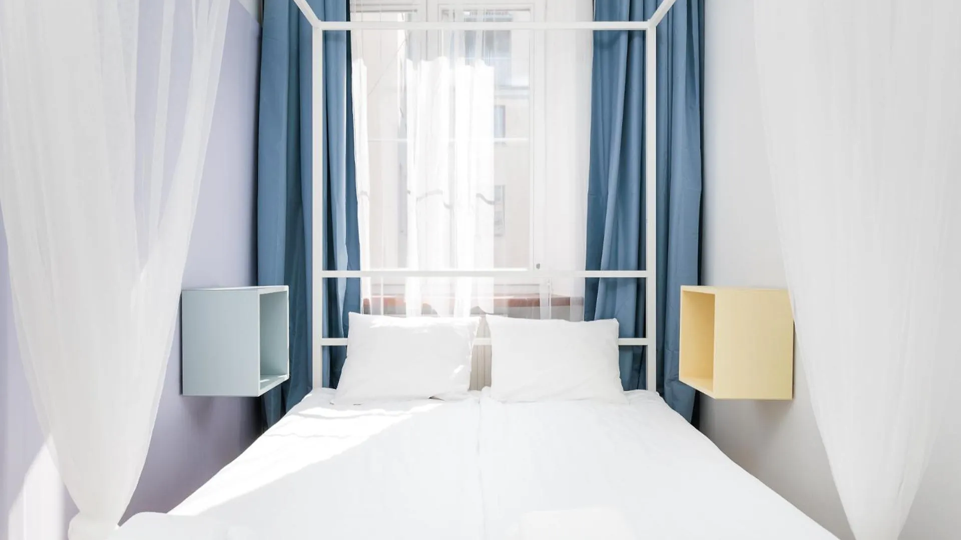 Retro Glamour With A Modern Edge - By Upstairs Krakow 0*,